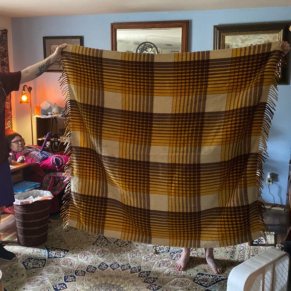 100% wool blanket - Picture 1 of 2